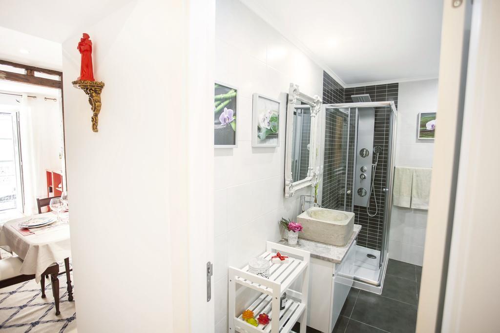 Typical Bairro Alto Apartment Lisabona Exterior foto